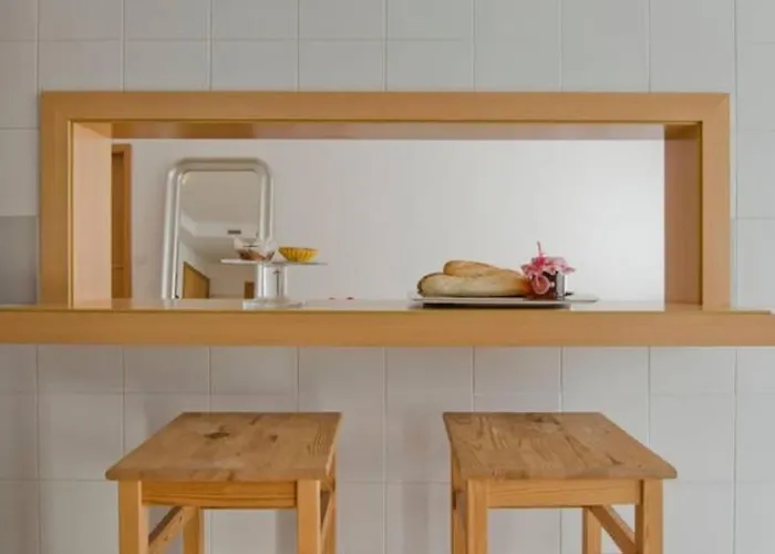 New Office - Free Wifi & Parking - Self Check-in - Daikin Airco Apartament *