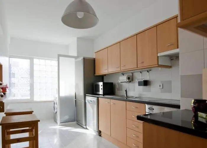 New Office - Free Wifi & Parking - Self Check-in - Daikin Airco شقة Lisboa
