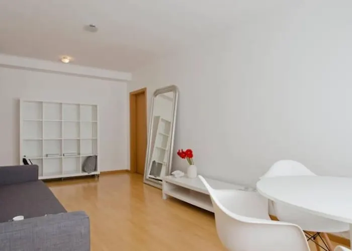 Apartament New Office - Free Wifi & Parking - Self Check-in - Daikin Airco