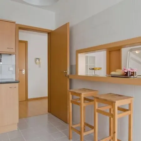 New Office - Free Wifi & Parking - Self Check-in - Daikin Airco * リスボン