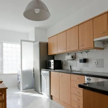 New Office - Free Wifi & Parking - Self Check-in - Daikin Airco Apartamento Lisboa