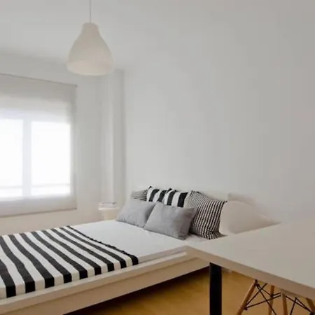Apartamento New Office - Free Wifi & Parking - Self Check-in - Daikin Airco Lisboa